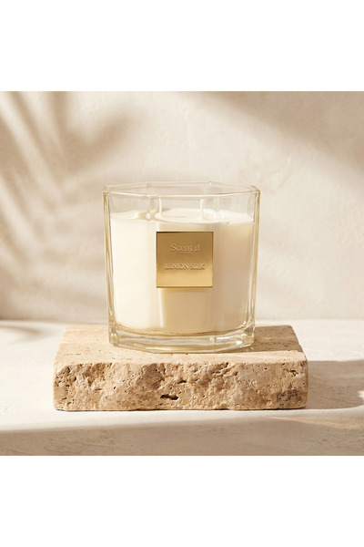 Scent.d London شمعة معطرة برائحة الليمون في وعاء زجاجي - 380 جرام