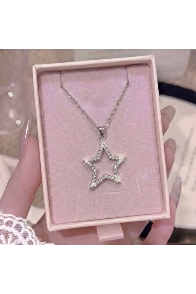 Heda Jewelry قلادة نجمة غير متماثلة - قلادة أنيقة على شكل نجمة مرصعة بحجر الز...