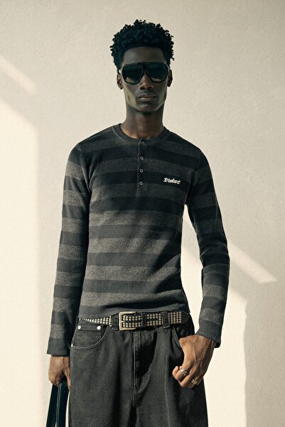 Bershka Gofre kumaş düğmeli yaka kazak