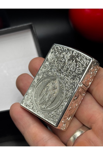 NikaŞ Zoeno Özel Kabartma Desenli Gümüş Renk Benzinli Çakmak - Hediyelik Kutulu Metal Çakmak
