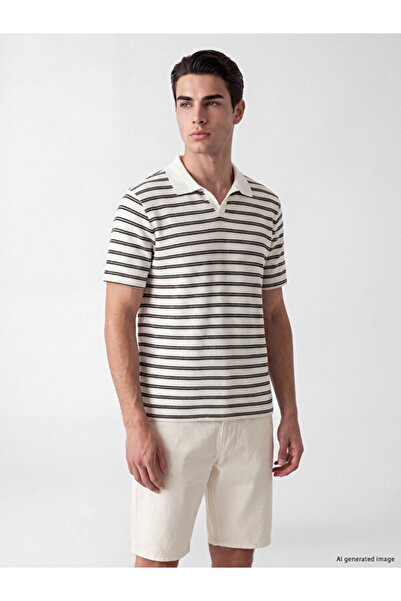 LC Waikiki Esvab • Modern & Distinctive Devrik Roba Collar Striped Men's T-Shirt