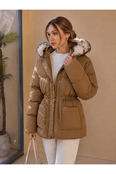ALANOVA FASHION KADIN CEP DETAYLI KAPUŞUN KÜRKLÜ MONT