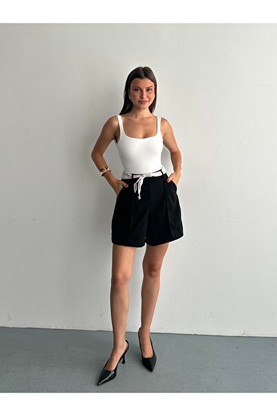 Liva Style Co Belt Detailed Shorts