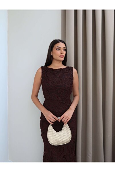 ESRAHELVACI Sıfır Kol Çiçek Nakışlı Uzun Elbise