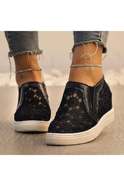 dorbe Women's Black Slip-On Sneakers