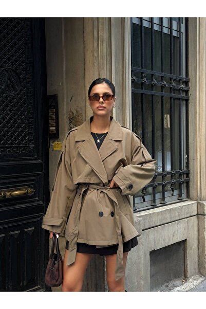 Ekim Store Trench oversize cu nasturi, cu croială tip pelerină și închidere l...