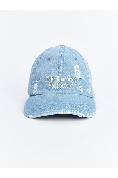 LC Waikiki قبعة نسائية من Özmarka للموسم الجديد بتفاصيل مطرزة باللون الأزرق