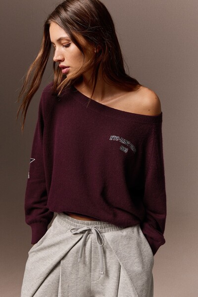 Bershka Grafik desenli geniş yaka kazak