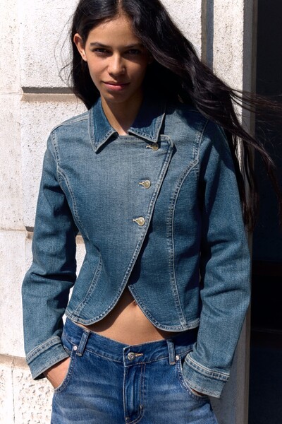 Bershka Asimetrik fitted denim ceket