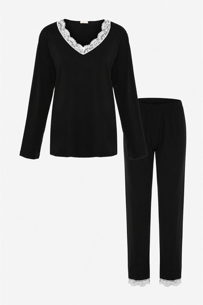 koza iç giyim Women's V-Neck and Leg Lace Detailed Long Sleeve Pajama Set