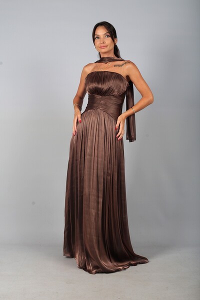 By Saygı Women's Pleated Strapless Collar Lined Janjan Chiffon Long Dress