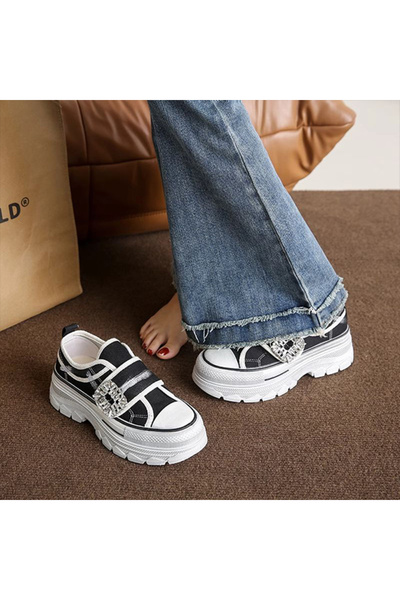 dorbe Women's Black Canvas Sneakers