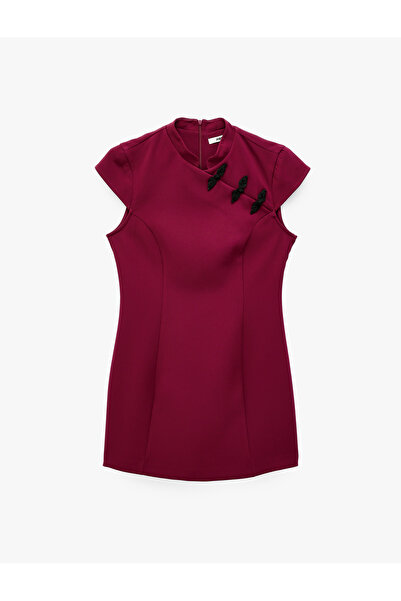 Koton Hakim Yaka Kısa Kollu Regular Fit Nakış Detaylı Bodycon Mini Elbise