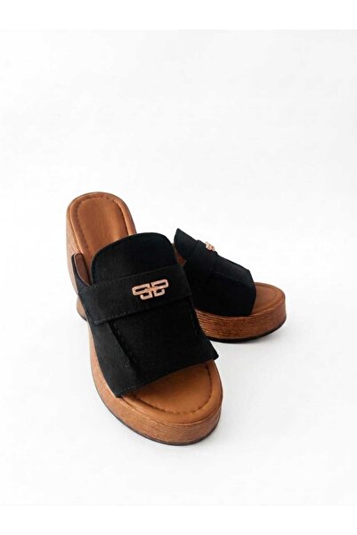 Madam Tarz Mnr-1402 Filled Sole Buckle Detailed Slippers