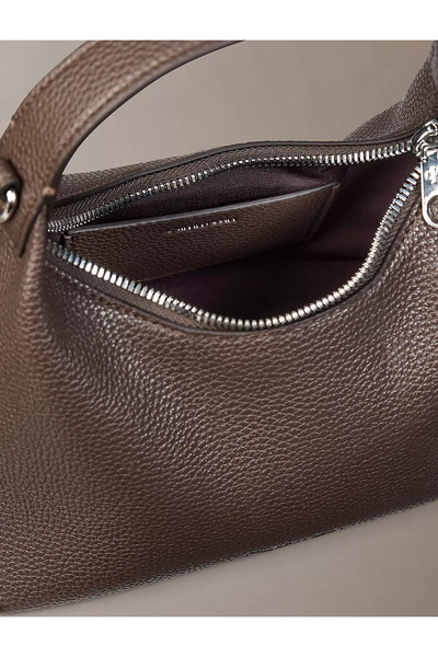 Calvin Klein Kadın CK Logolu Çapraz Omuz Askılı Deri Fermuar Kapamalı Kahverengi Çanta