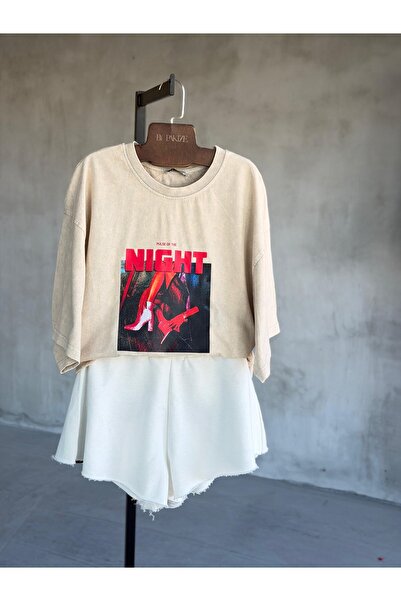 By Pakize Night Yazı Baskılı Oversize Tişört