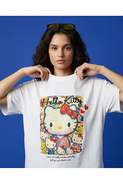 OEMS Hello Kitty "Oil Painting" T-shirt - with embossed print - Oversized (S-...