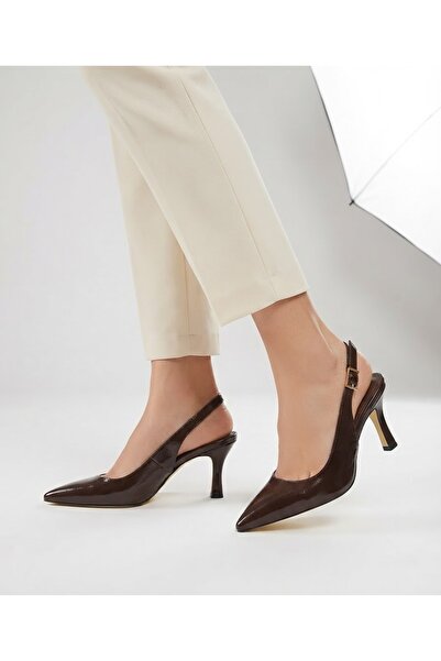 LIVONIA SHOES حذاء نسائي بني ريفي بمقدمة مدببة ومشبك وظهر مفتوح وكعب رفيع 8 س...