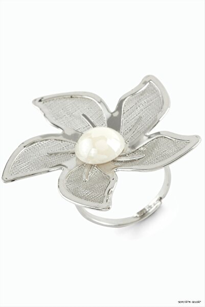 ZERO LAND Spt-Gld Flower Pearl Metal Ring (232657) Silver Color