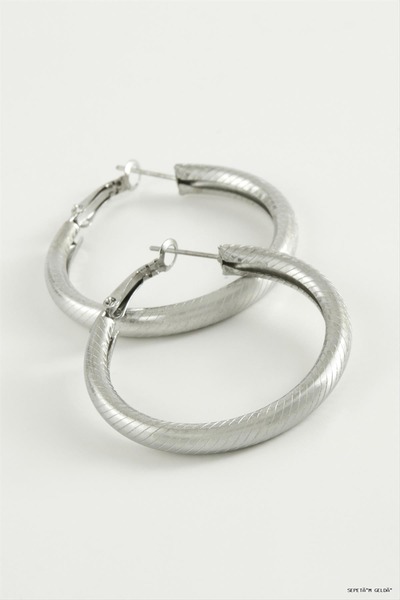 ZERO LAND Spt-Gld Striped Tube Hoop Earrings 3.5 cm (04544) Silver Color