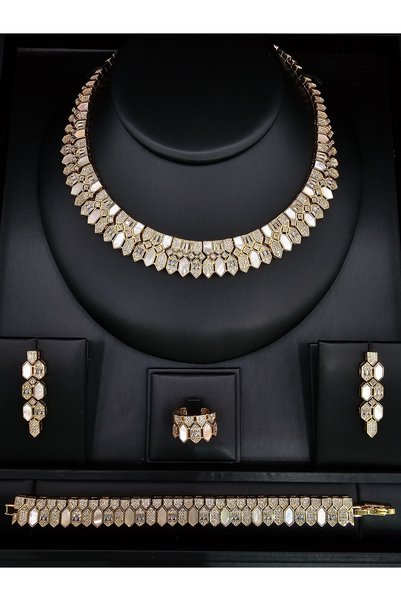 Zircon Braggari Gold Accessory Set