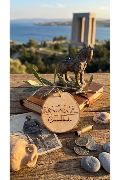 HEDİYELİKS Breloc din lemn natural cu vedere la Çanakkale, cadou cu vedere la peisaj