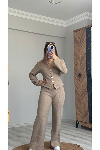 Butik Z*ra Model Gold Düğme Detaylı V Yaka Triko Takım – Bej