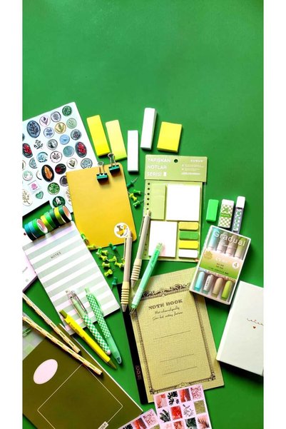 Uzimi Concept Store Uzimi Back to Green Box Journaling ve Kırtasiye Seti