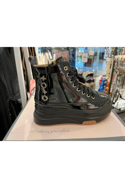 Guja Svetla Collection Women's Black Patent Leather High-Top Lace-Up Boots