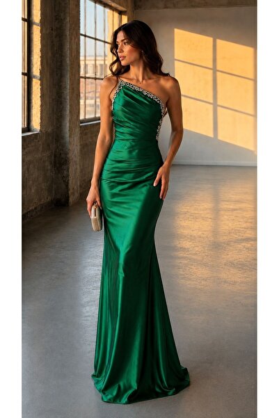 Modafeminen Emerald One-Shoulder Stone Embellished Detail Gathered Satin Merm...