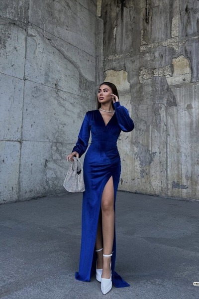 Euro Class Velvet Fabric High Neck Slit Evening Dress
