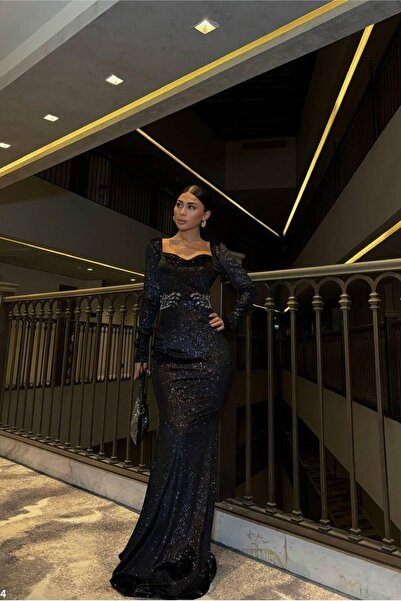 Euro Class Velvet Fabric Sweetheart Neckline Evening Dress with Stone Detail