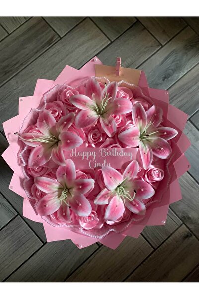 LADY FLOWERS Solmayan Lilyum Ve Gül Buket Pembe Doğum Günü Sevgililer Günü An...