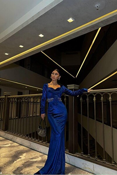 Euro Class Velvet Fabric Sweetheart Neckline Evening Dress with Stone Detail