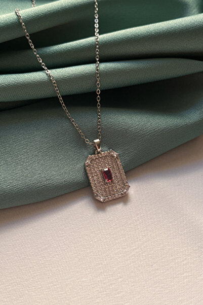 Berilya Aksesuar Red Stone Baguette Detailed Rectangular Necklace