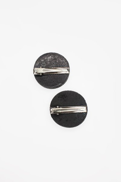 NazLand Oreo Cookie Duo Cookie Figure Clip Hair Clip – Set of 2