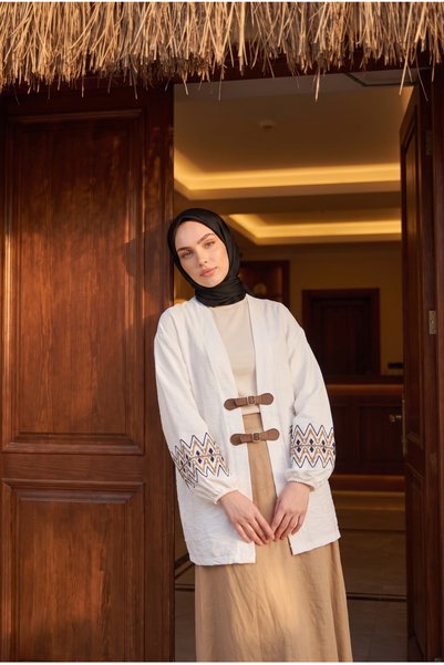 bellura Nakışlı Kemer Detaylı Uzun Kollu Tesettür Keten Kimono - Beyaz