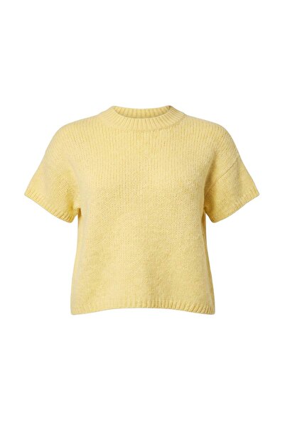 Trendyol Collection Yellow Wide Fit Soft Textured Knitwear Sweater Twoaw25Kz0...