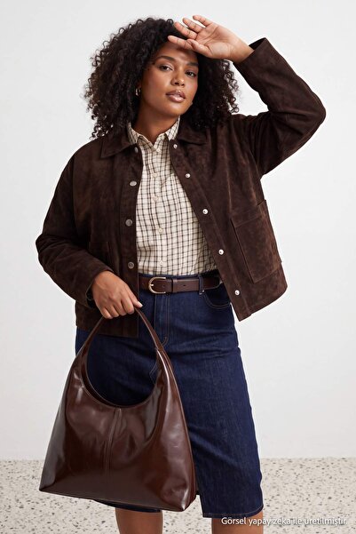 Trendyol Curve Jachetă din denim cu aspect de piele intoarsă maro TBBAW27AG00023
