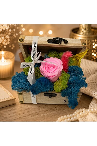 velve Aranjament floral cu trandafir criogenat, in cutiuta tip cufar, roz apr...