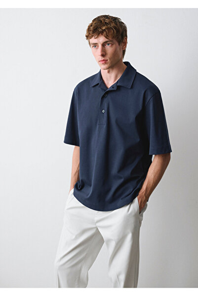 Mavi Marineblaues Polo-T-Shirt mit lockerer Passform / Bequemer Schnitt 06133...