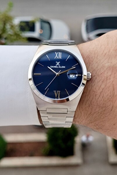 Daniel Klein Dial in Navy Blue, Strap in Metallic Color, 2-Year Warranty, 41....