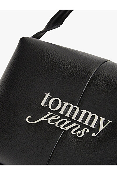 Tommy Hilfiger Kadın TJW Bold Çapraz Askılı Çanta
