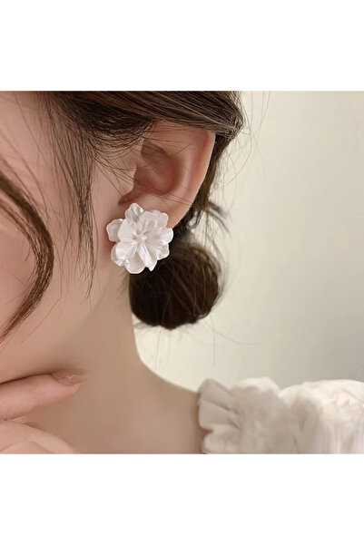 Choice B White Flower Stud Earrings for Women Folded Acrylic Side Charming Sw...