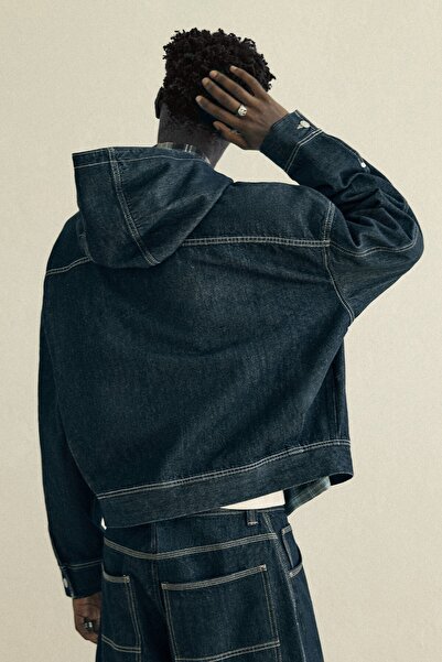 Bershka Süslü düğmeli, kapüşonlu denim ceket