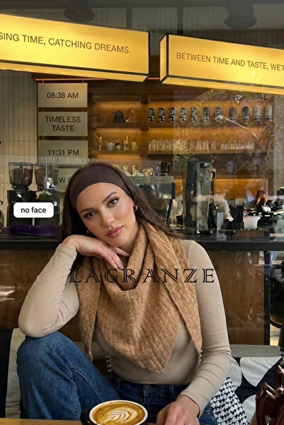 LAGRANZE Self-Knitted Patterned Triangle Women's Shawl
