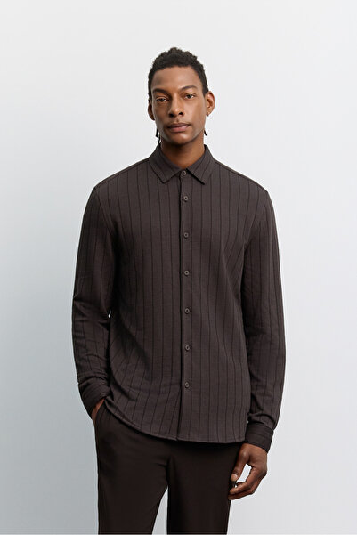 Avva Men's Brown Soft Buttoned Bottom Comfort Fit Long Sleeve Shirt A62Y2065