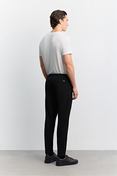 Avva Erkek Siyah Beli Lastikli Bağcıklı Duble Paça Jogger Relaxed Fit Pantolon E003000