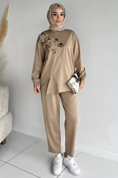 TOZLU Hijab Appliqué Embroidered Sweat Pants Double Set