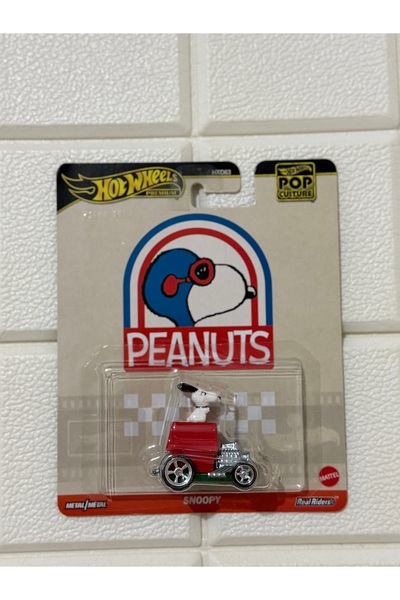 HOT WHEELS Premium Pop Culture Peanuts Snoopy